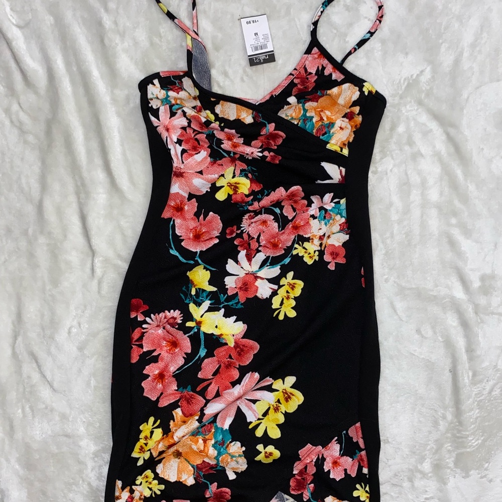 ❌SOLD❌ NWT floral dress